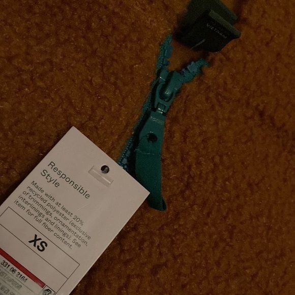 Wild Fable Rust Sherpa Cropped Half-zip Hoodie Jacket NWT size XS - Picture 2 of 3